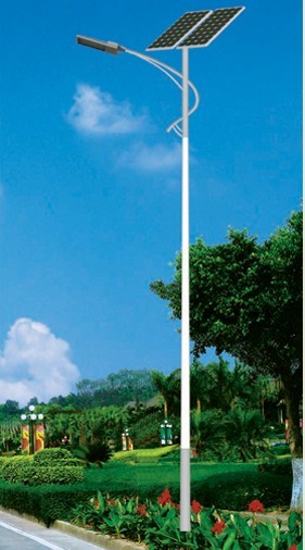 廠家直供太陽能路燈 LED路燈 太陽能風(fēng)光互補(bǔ)燈 路燈廠家設(shè)計(jì)方案