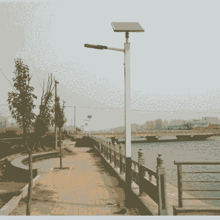 太陽能風(fēng)光互補(bǔ)路燈安裝操作指南 選森海啟航路燈制造